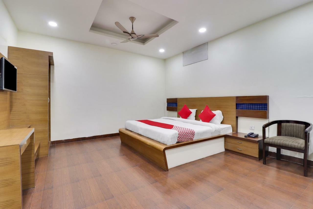 Oyo 43936 Hotel Rajputana Palace Farrukhabad Pokój zdjęcie
