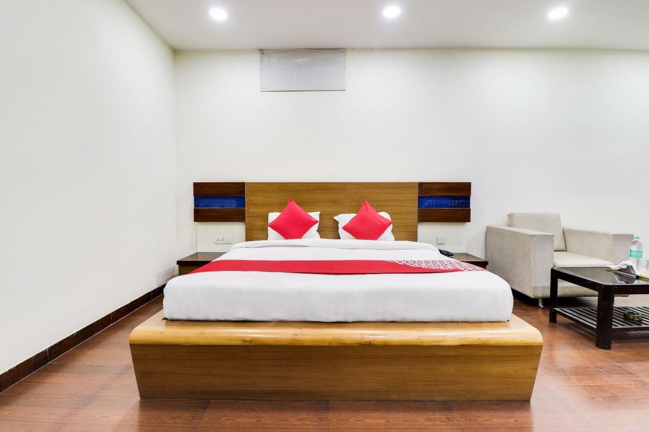 Oyo 43936 Hotel Rajputana Palace Farrukhabad Pokój zdjęcie
