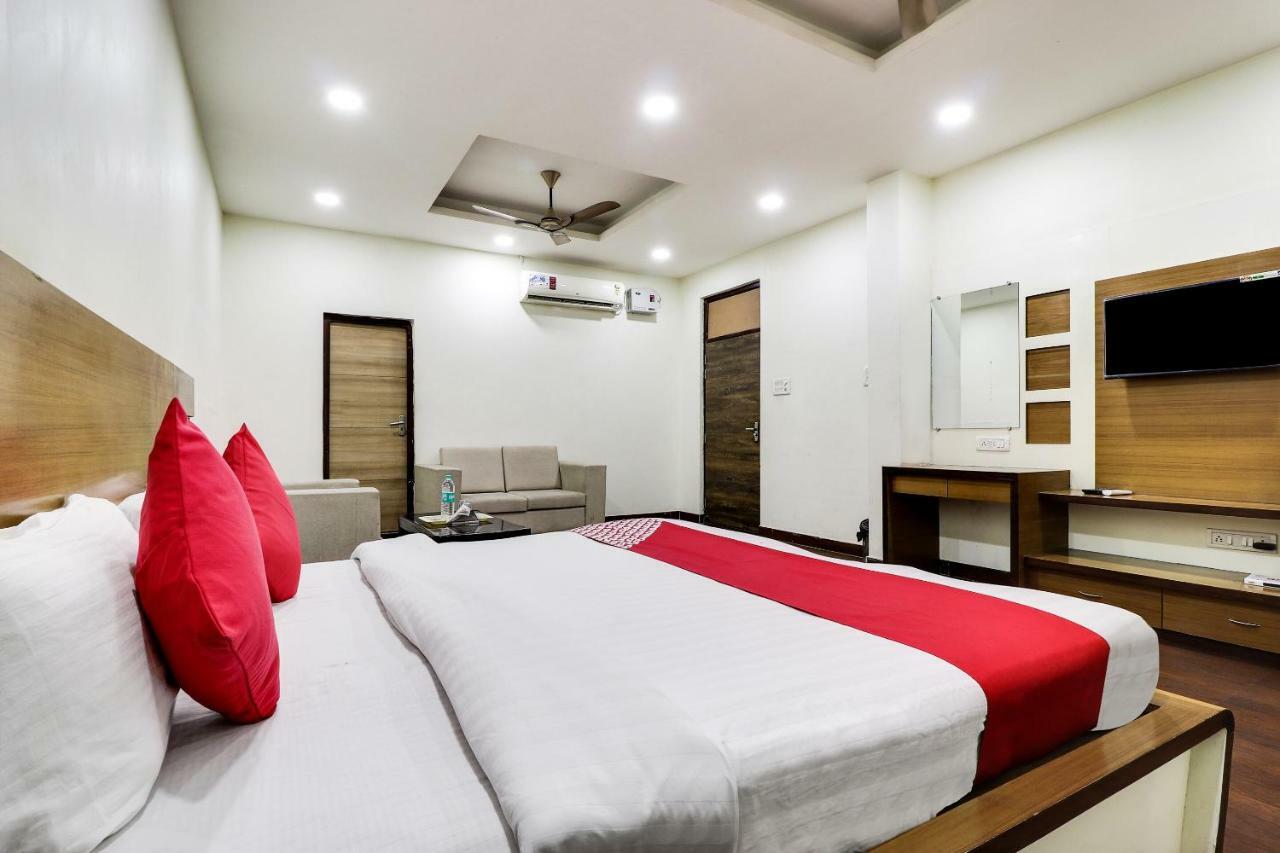 Oyo 43936 Hotel Rajputana Palace Farrukhabad Pokój zdjęcie